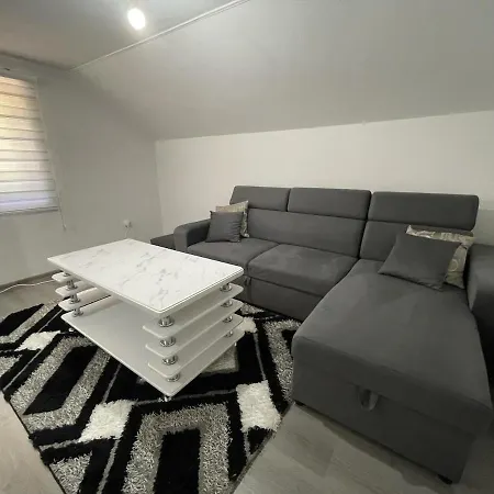 2-bedroom - 15 Min To Sarajevo Airport Apartamento